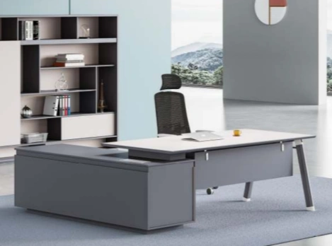 How to Choose a Manager's Office Desk?